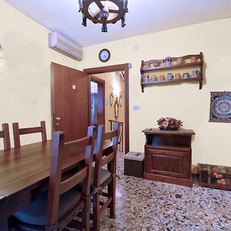 Ve.N.I.Ce Cera Casa Della Zia Apartment เวนิส ภายนอก รูปภาพ