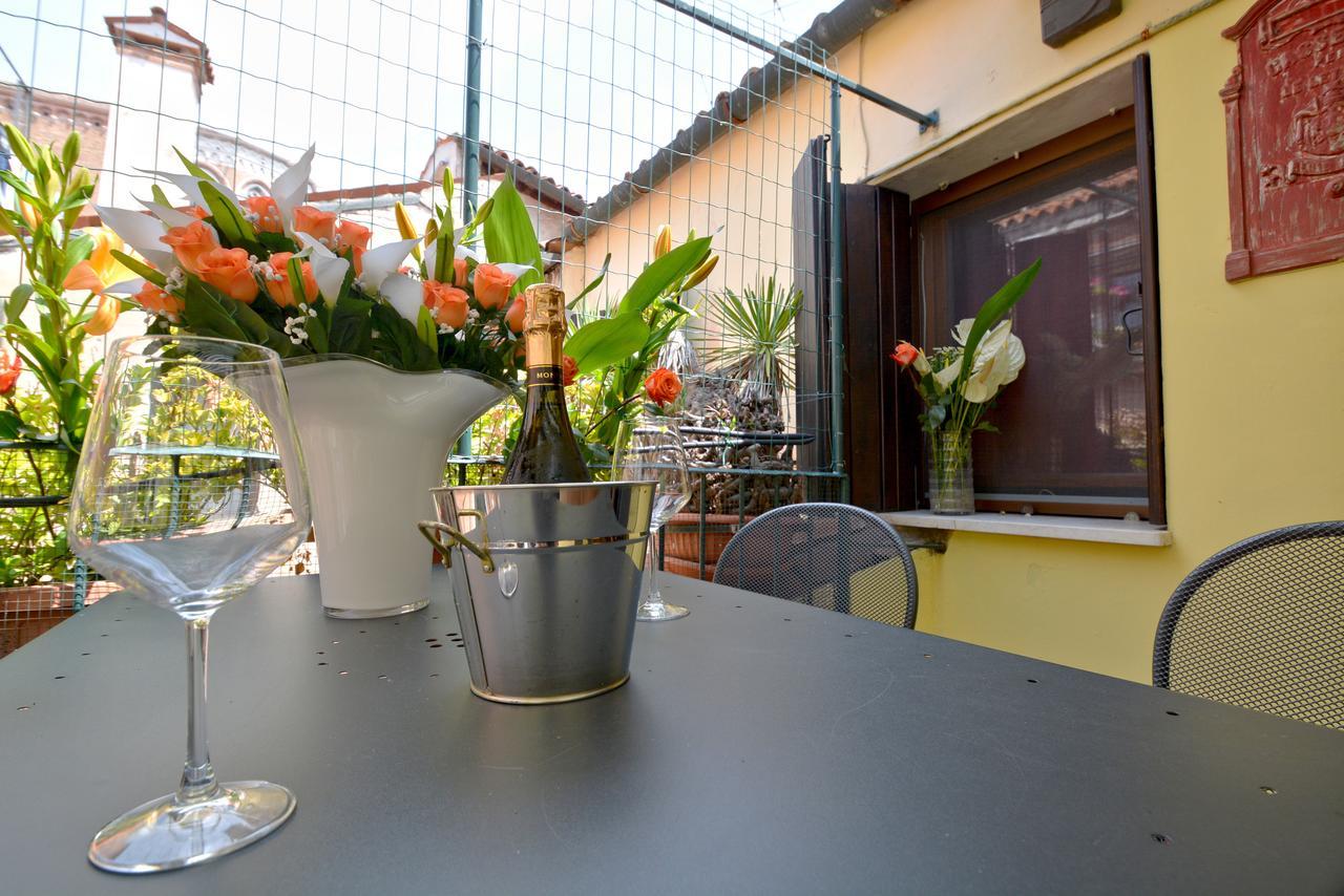 Ve.N.I.Ce Cera Casa Della Zia Apartment เวนิส ภายนอก รูปภาพ