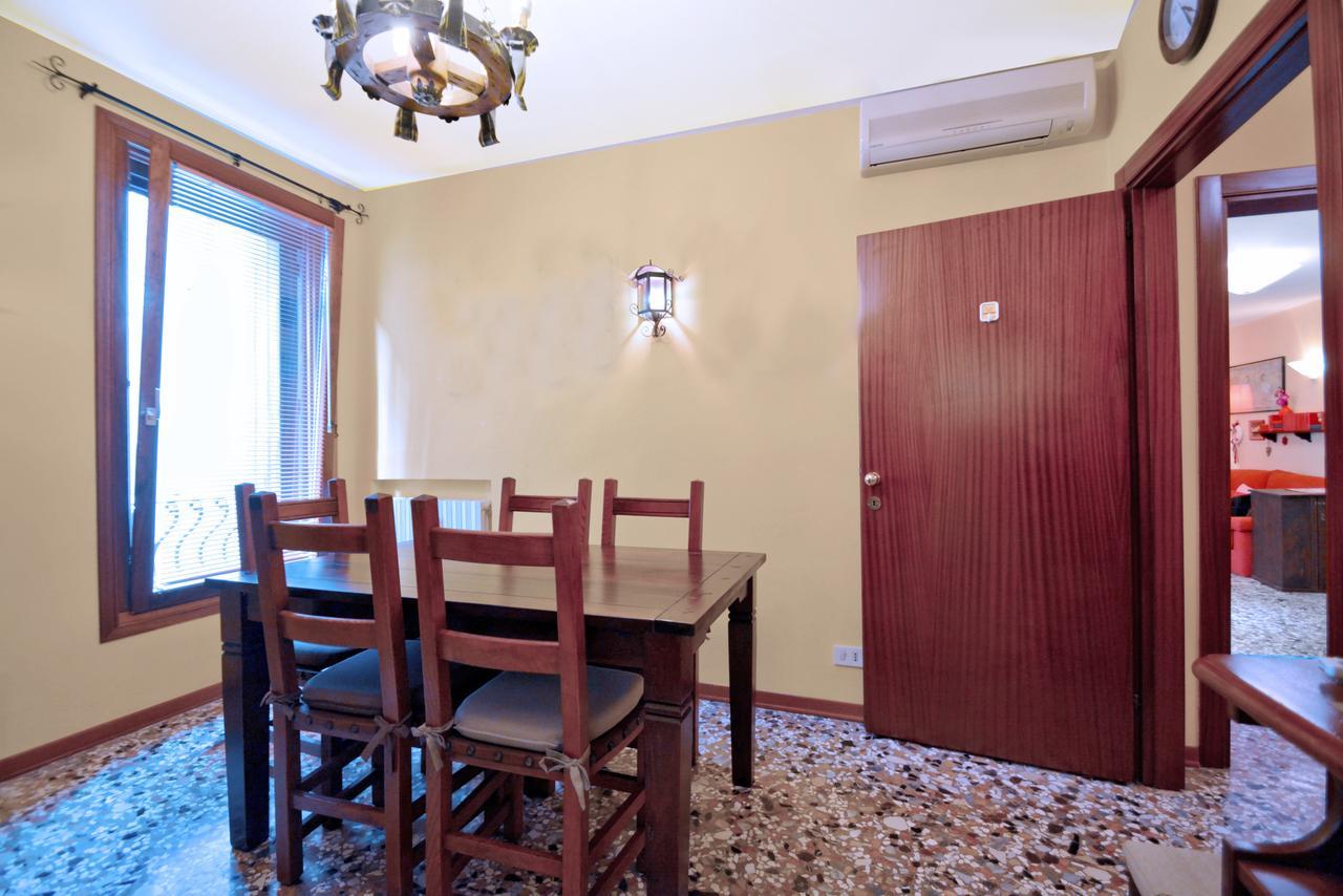 Ve.N.I.Ce Cera Casa Della Zia Apartment เวนิส ภายนอก รูปภาพ