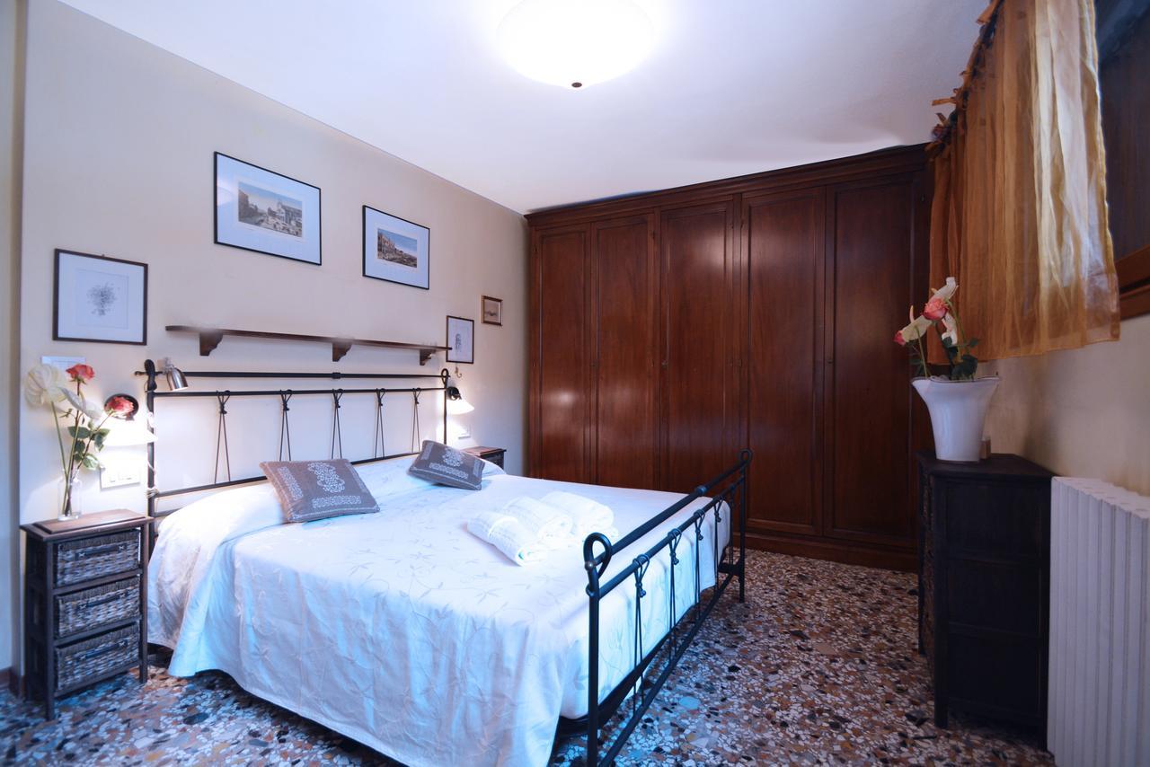 Ve.N.I.Ce Cera Casa Della Zia Apartment เวนิส ภายนอก รูปภาพ